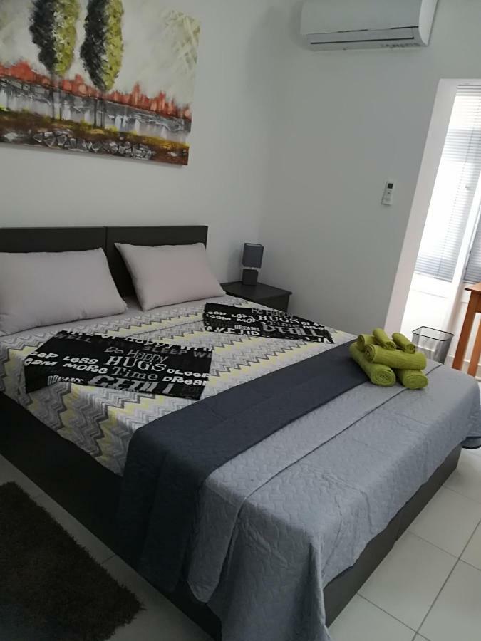 Luxury Apartment Close To Seafront 슬리에마 외부 사진