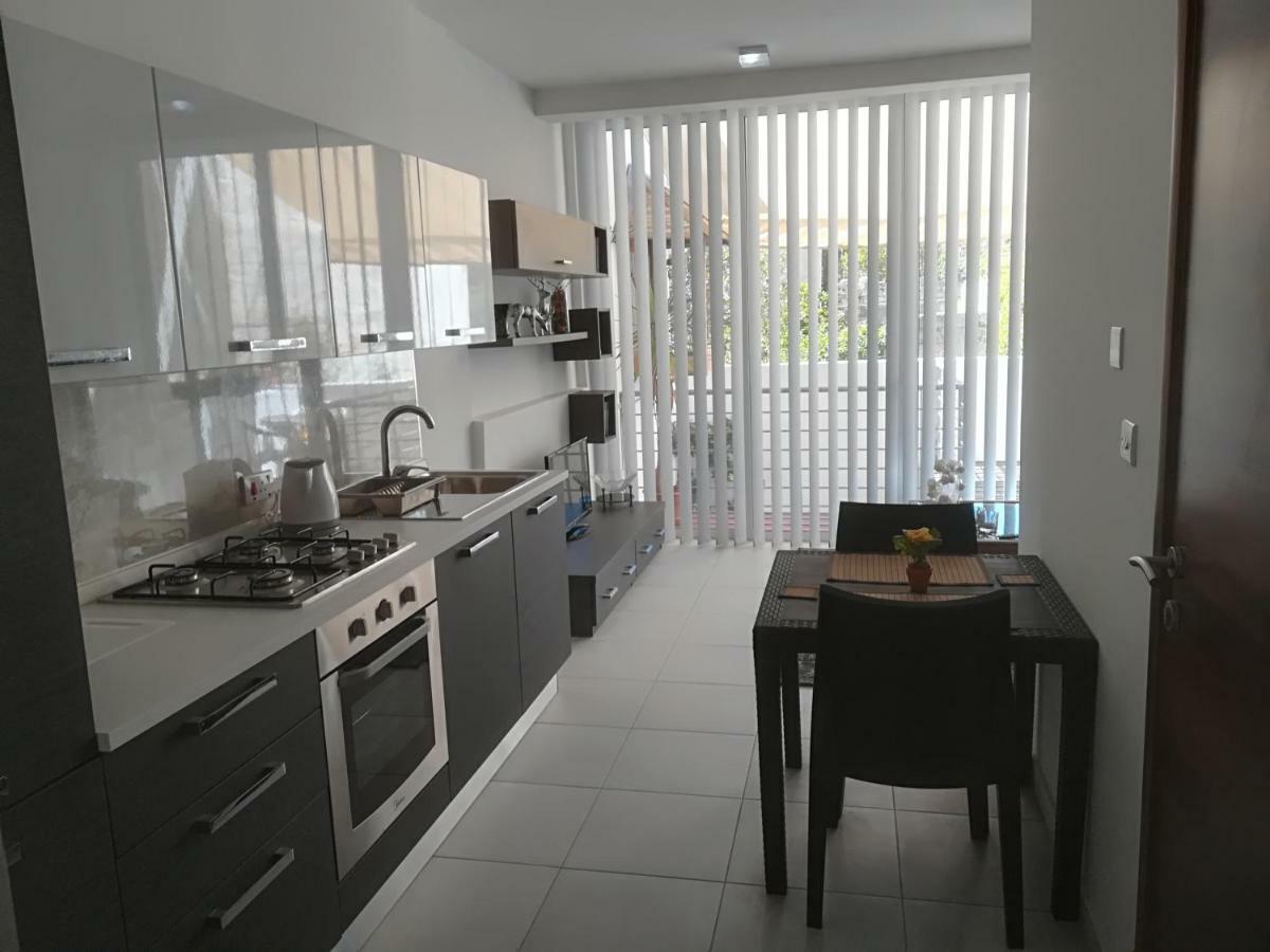 Luxury Apartment Close To Seafront 슬리에마 외부 사진